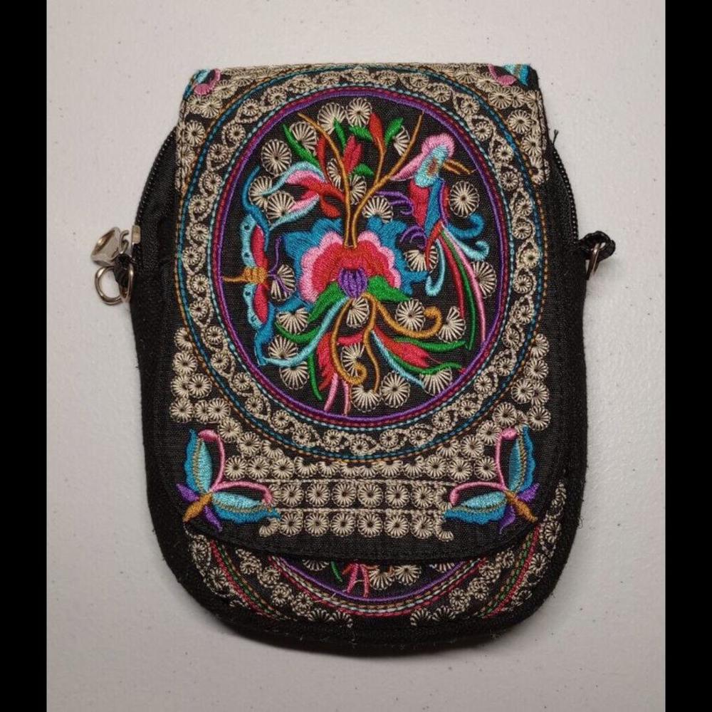 Embroidered Floral & Butterfly Zipper Pocket Black Magnetic Clasp Purse Wallet
